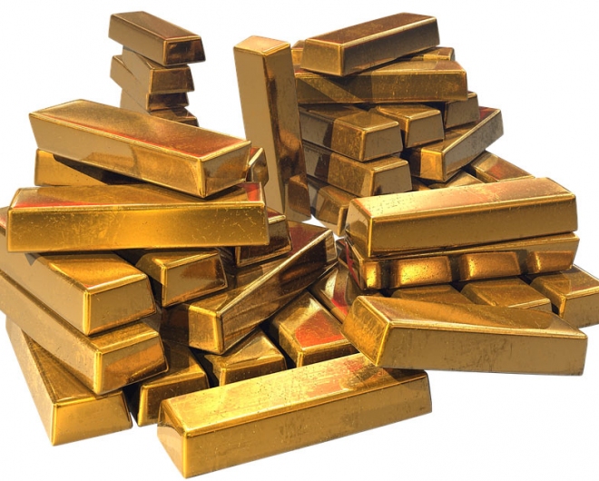 Gold-hits-2000-as-Beirut-explosion-sends-commodities-higher