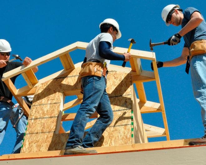 U.S. homebuilding rises as S&P 500 sets new high