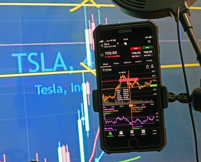 Tradeview Markets - NASDAQ Tesla